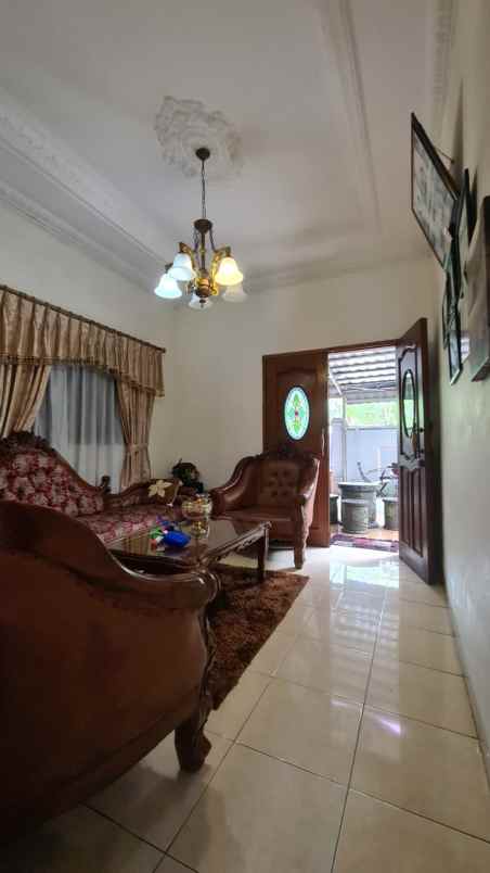 dijual rumah benhil