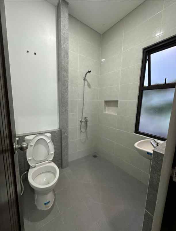 dijual rumah bintaro sektor 9