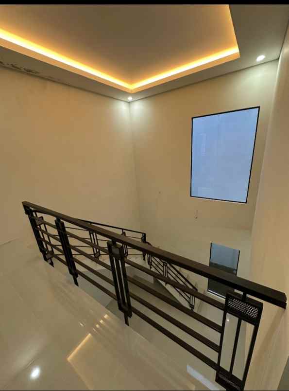 dijual rumah bintaro sektor 9