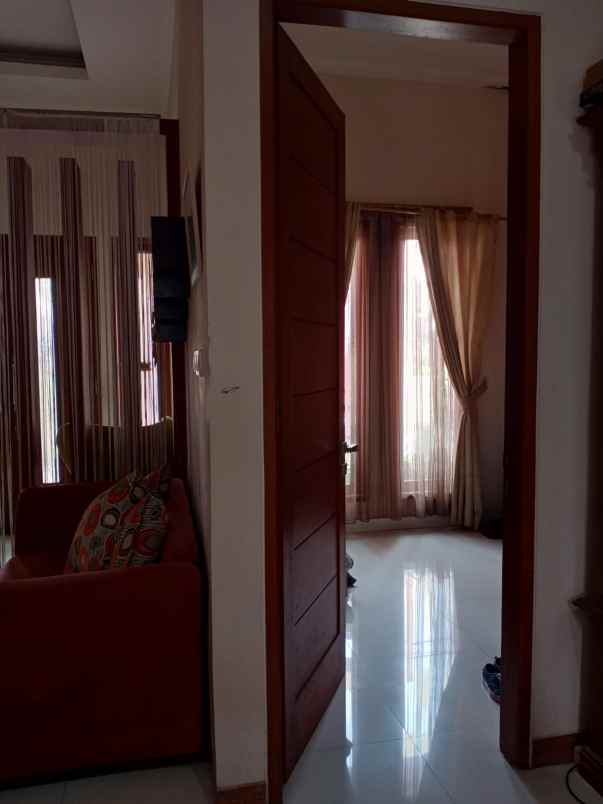 dijual rumah bojong