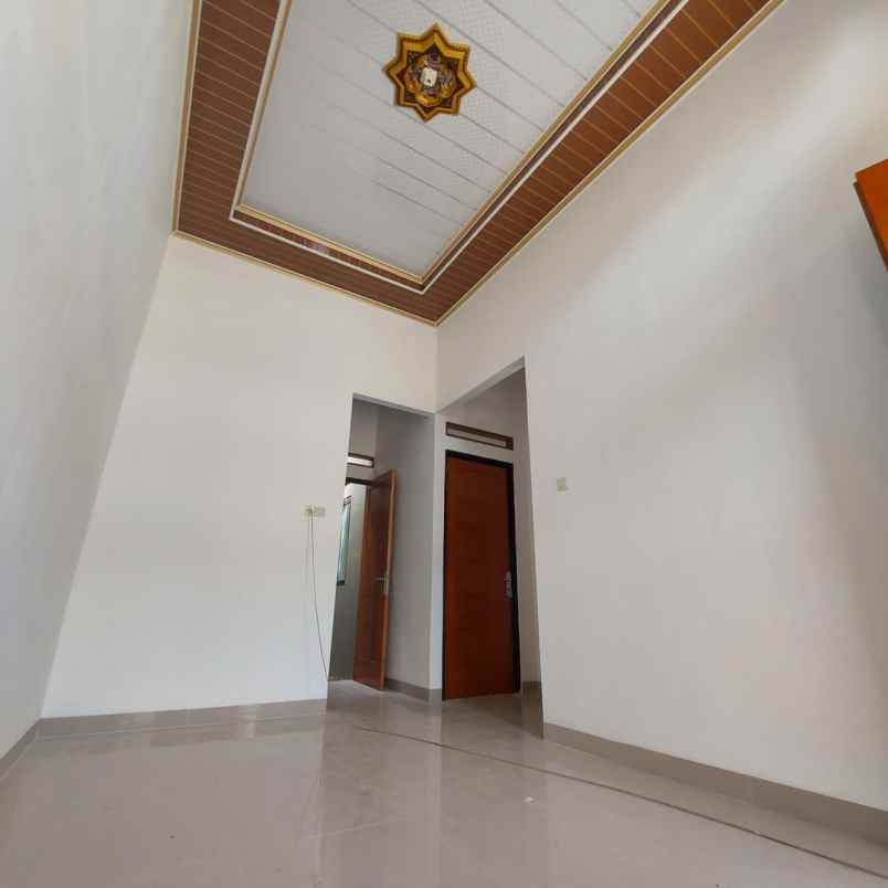 dijual rumah bojongsari depok