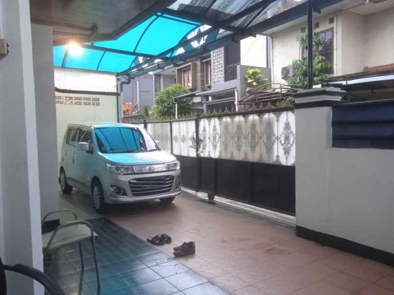 dijual rumah buahbatu