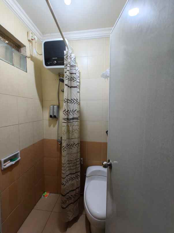 dijual rumah bukit wahid regency