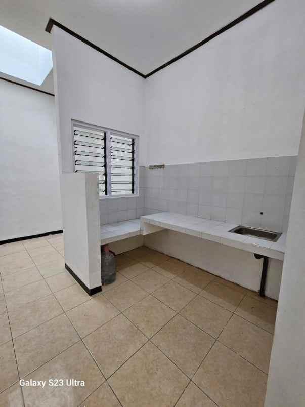 dijual rumah bulak rukem