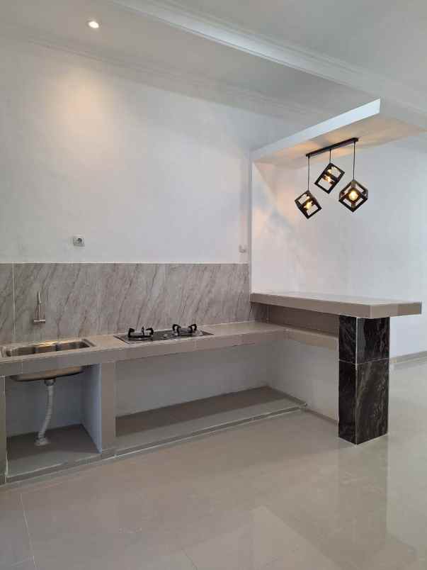 dijual rumah bumi rinjani mustikajaya