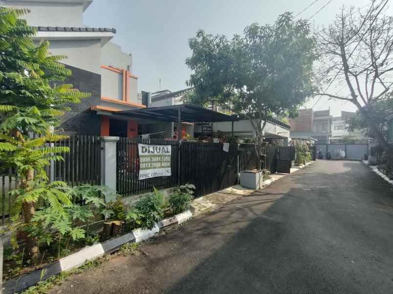 dijual rumah bumi sariwangi kel