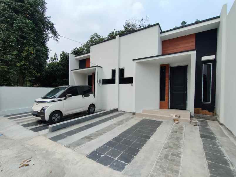 dijual rumah burangkeng