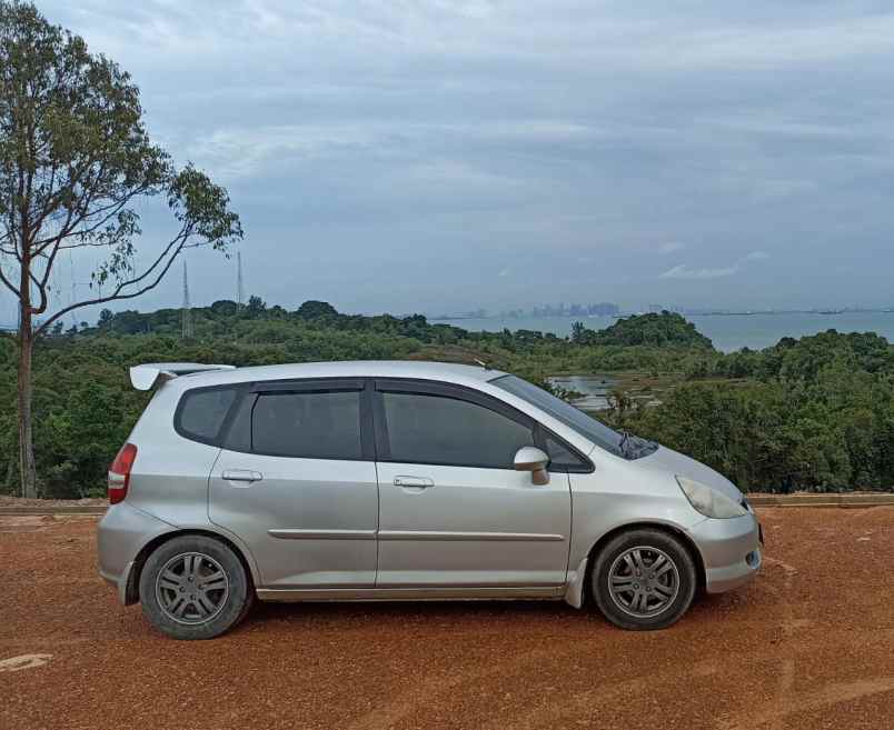 dijual rumah cantik bonus mobil jazz