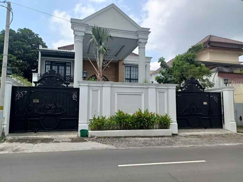 dijual rumah caturtunggal depok sleman