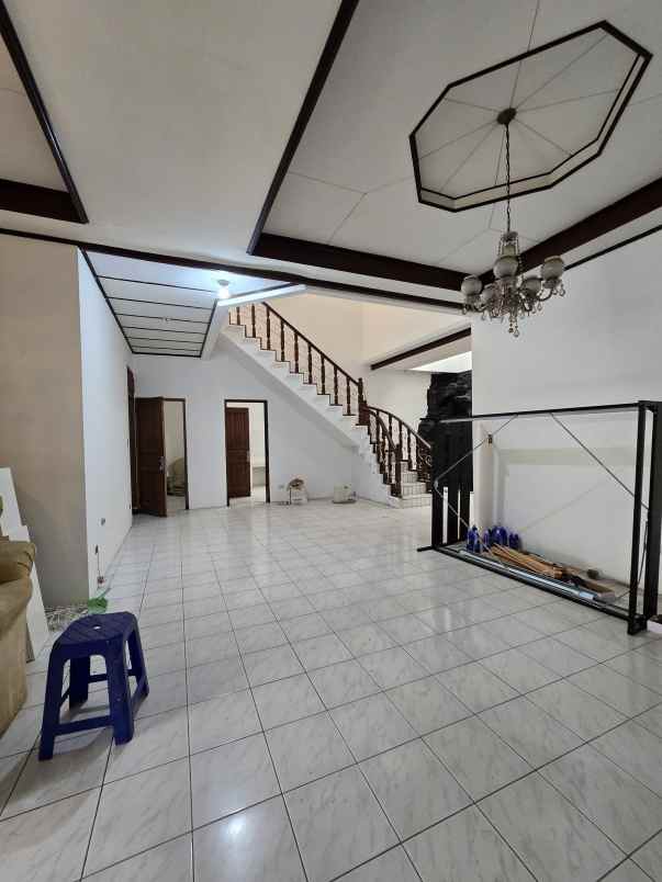 dijual rumah cempaka putih timur jakpus