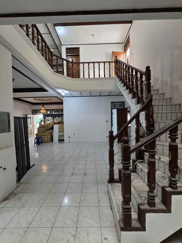 dijual rumah cempaka putih timur jakpus