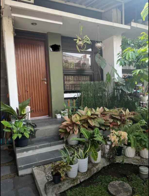 dijual rumah cicaheum bandung