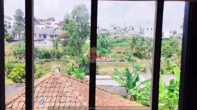 dijual rumah cihanjuang