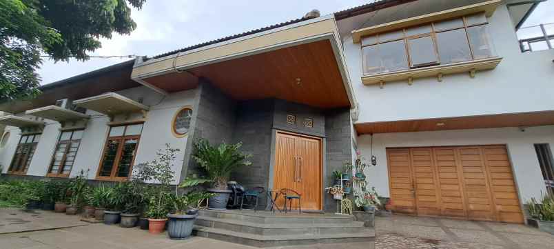 dijual rumah cihanjuang