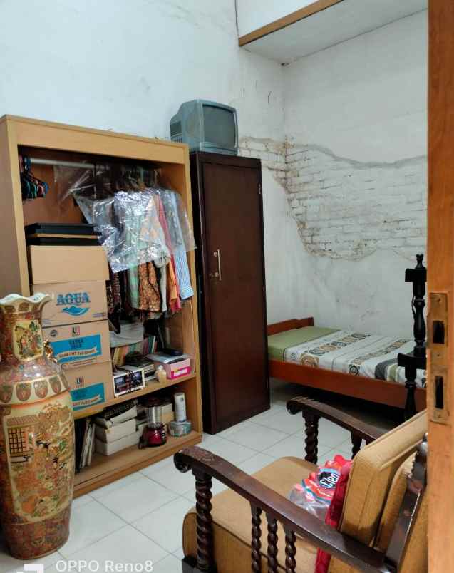 dijual rumah cihapit