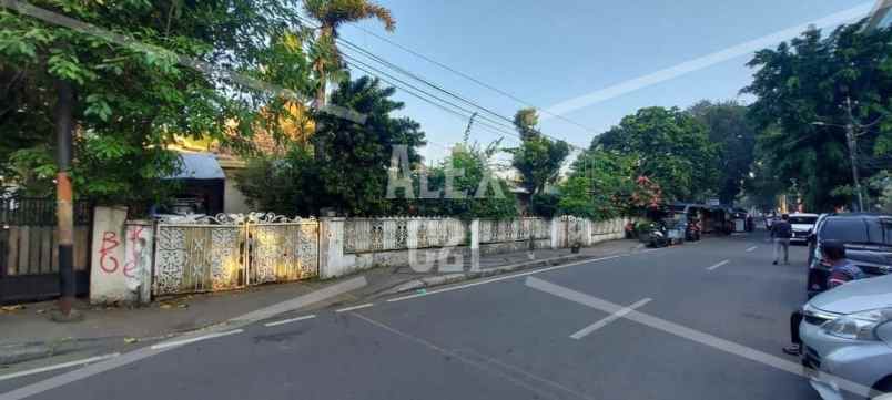 dijual rumah cikini menteng