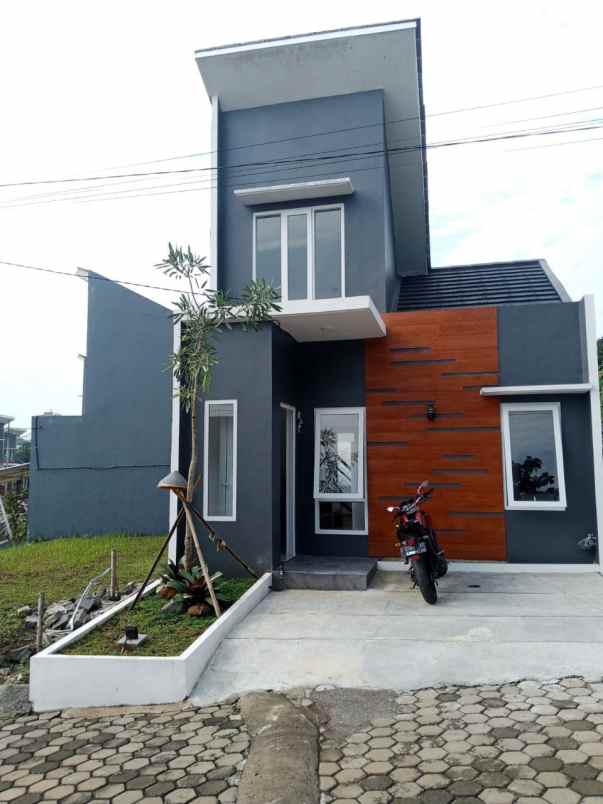 dijual rumah cilebut