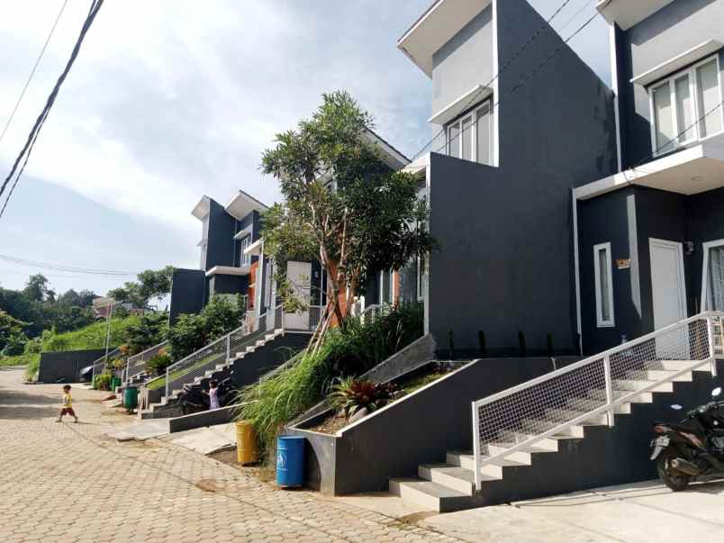 dijual rumah cilebut