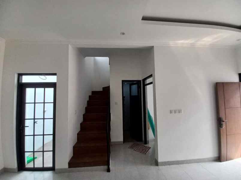 dijual rumah cileungsi kidul kec