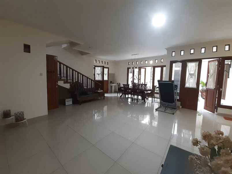 dijual rumah cililitan