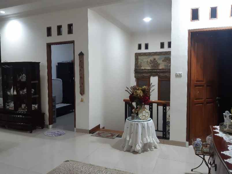 dijual rumah cililitan