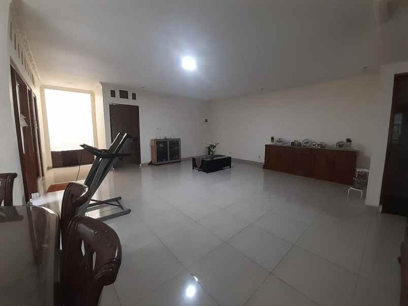 dijual rumah cililitan