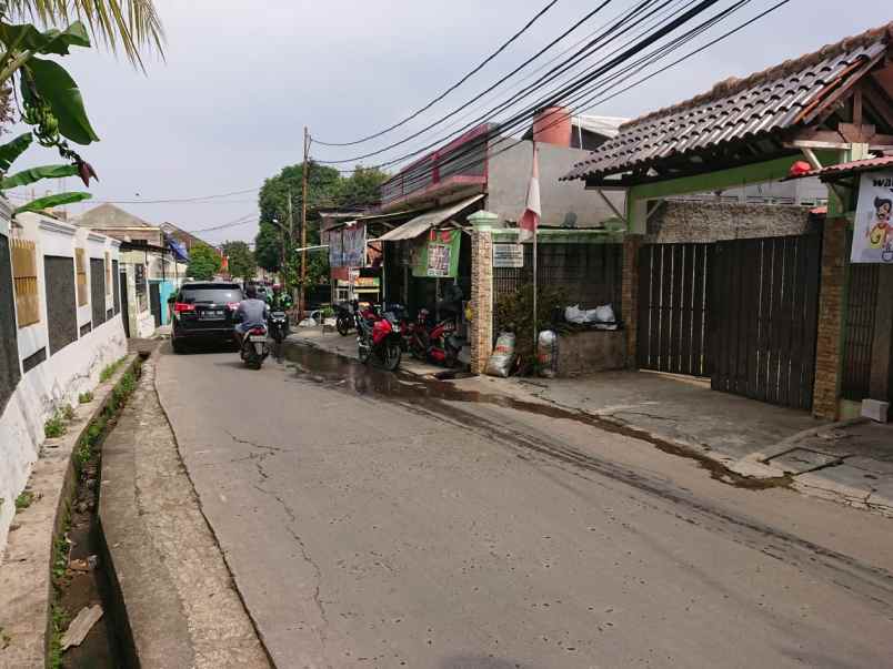 dijual rumah cinere