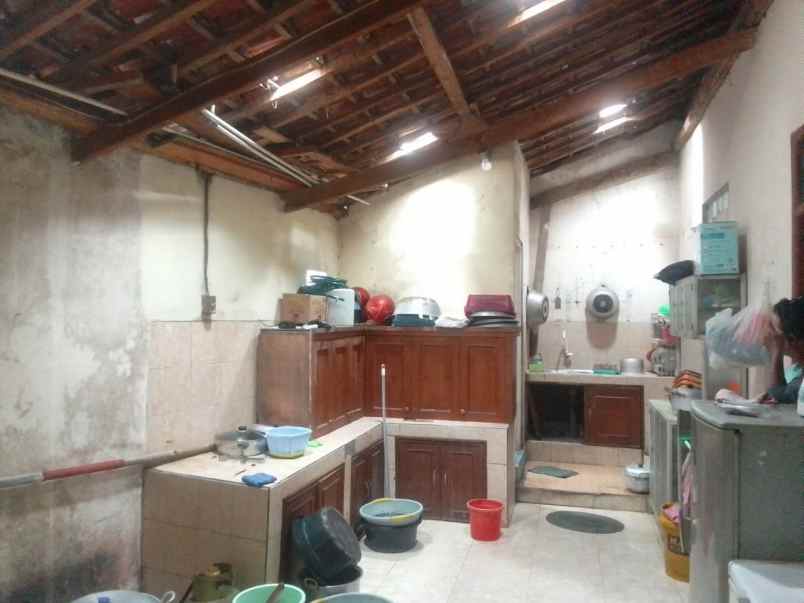 dijual rumah cipageran