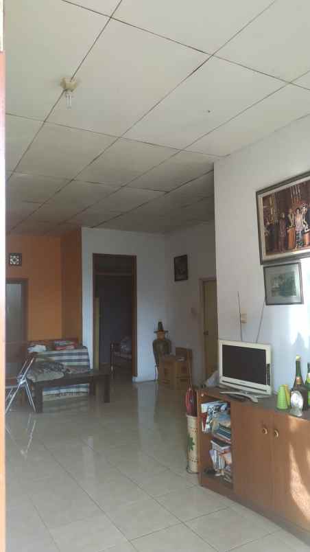 dijual rumah cipamokolan