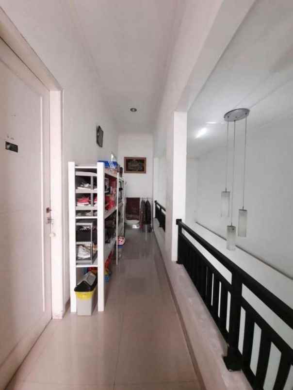 dijual rumah cipamokolan