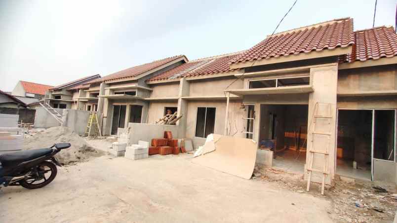 dijual rumah cipayung depok