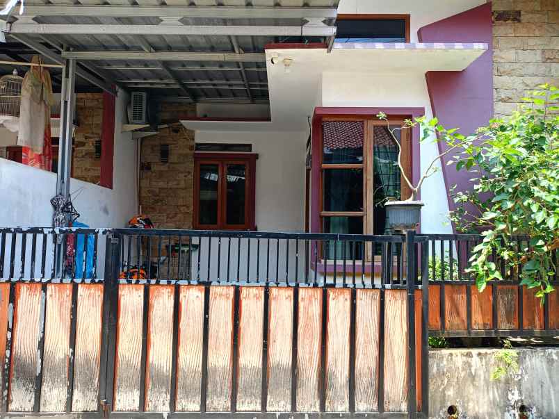 dijual rumah cipayung depok