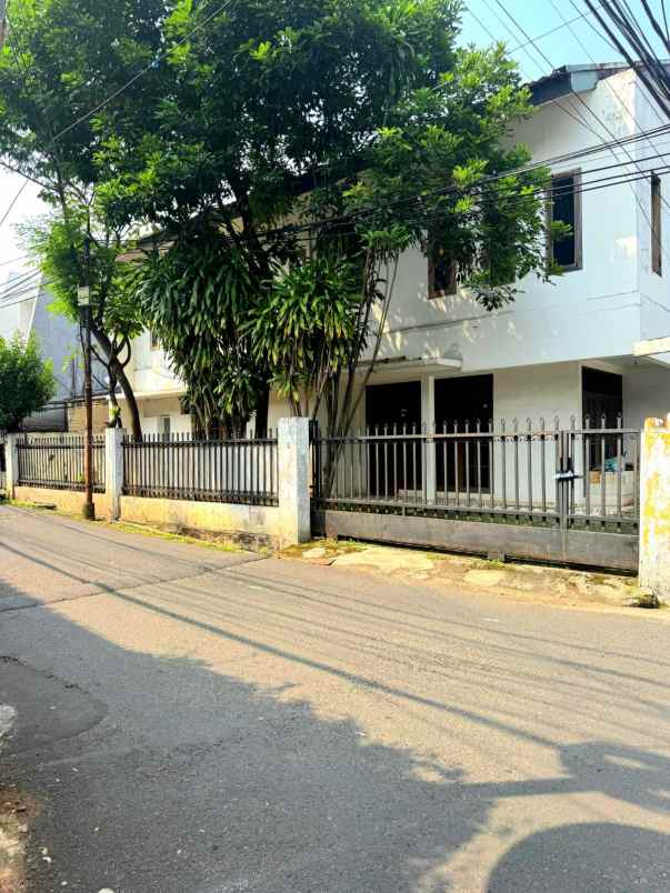 dijual rumah cipete selatan
