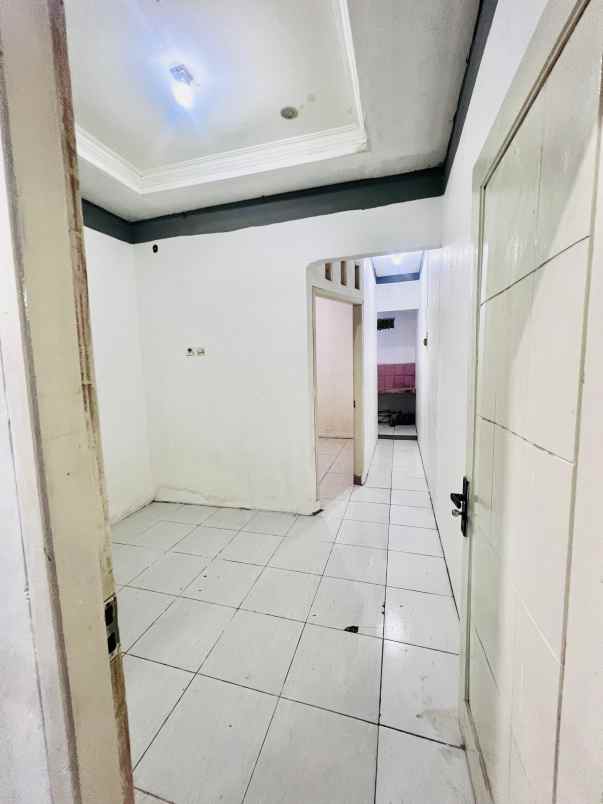 dijual rumah ciracas