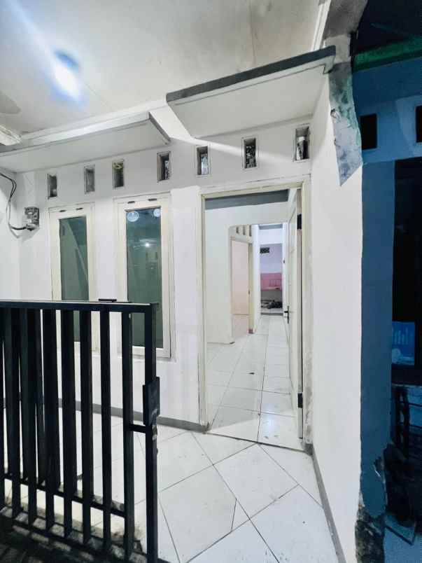 dijual rumah ciracas