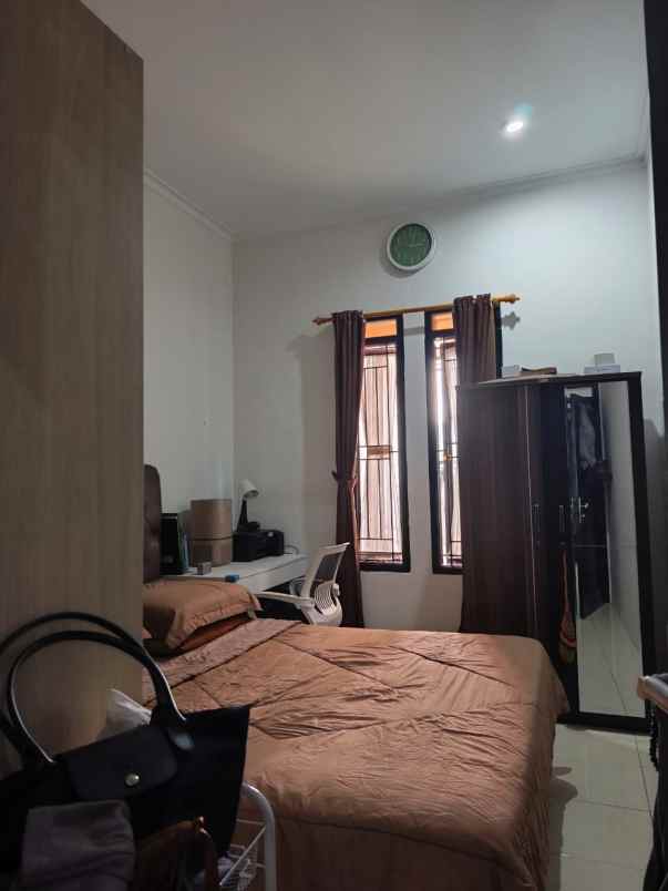 dijual rumah cisangkan hilir