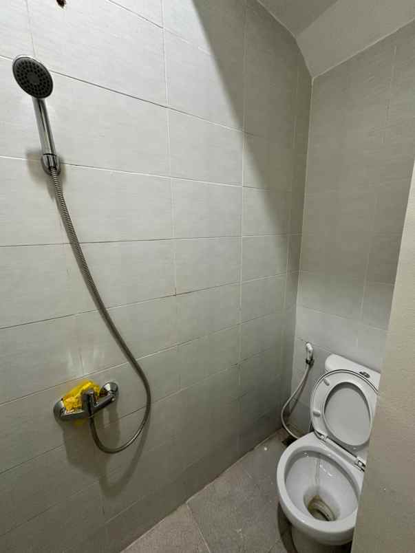 dijual rumah citraland northwest lake