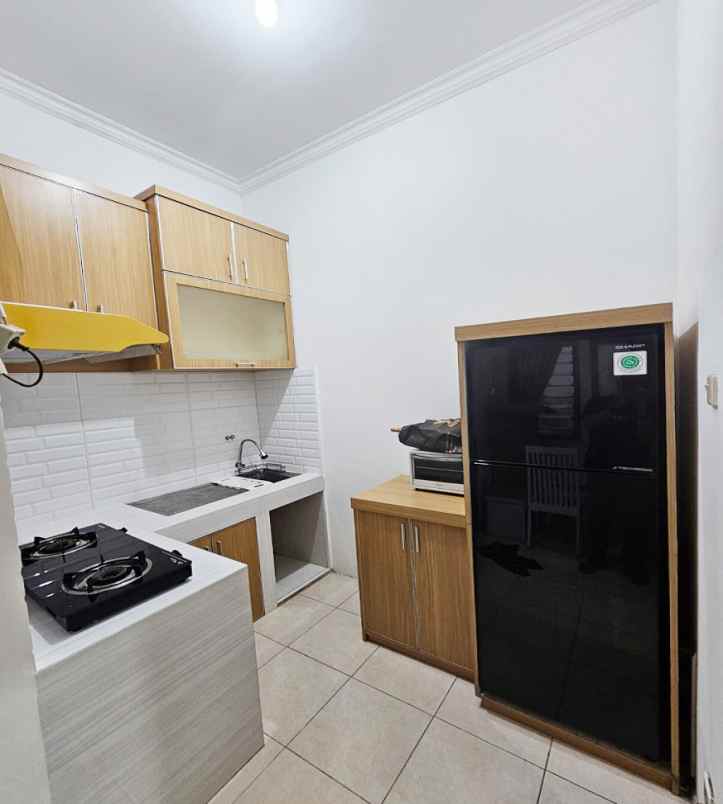 dijual rumah cluster cemara asri no 10