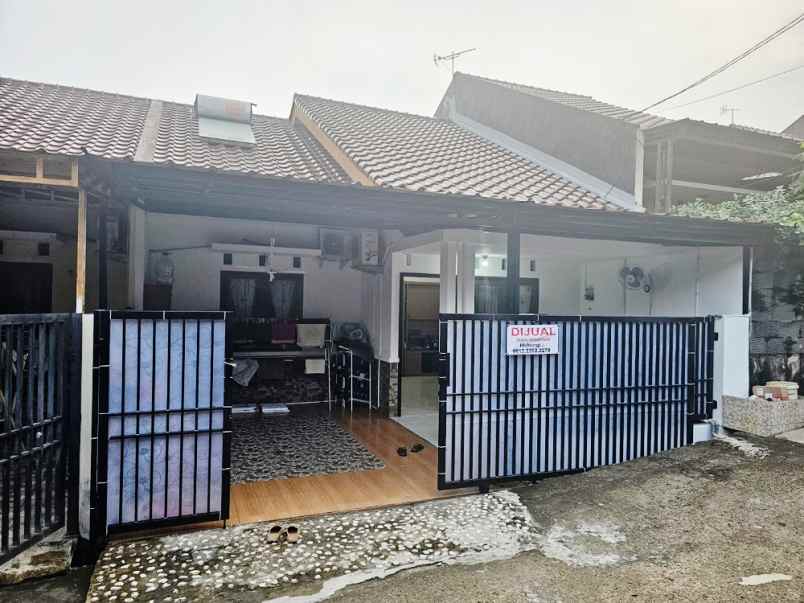 dijual rumah cluster cemara asri no 10