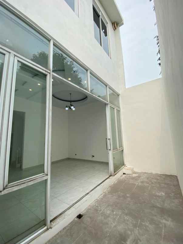 dijual rumah cluster garden terrace