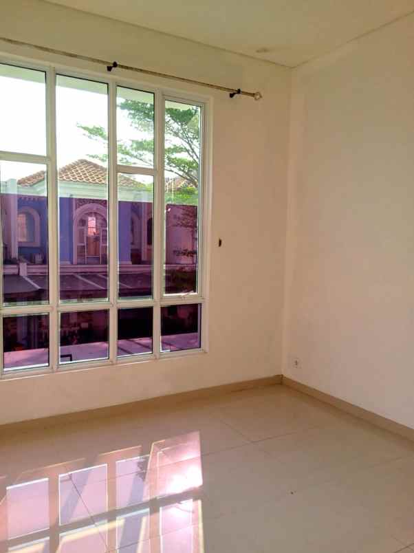 dijual rumah cluster la seine jgc