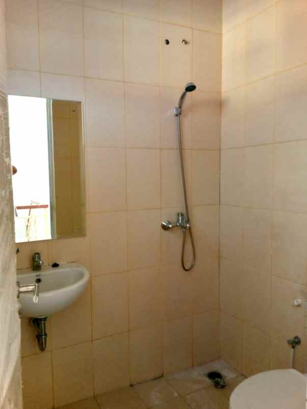 dijual rumah cluster la seine jgc