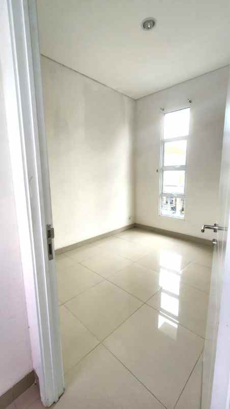 dijual rumah cluster la seine jgc