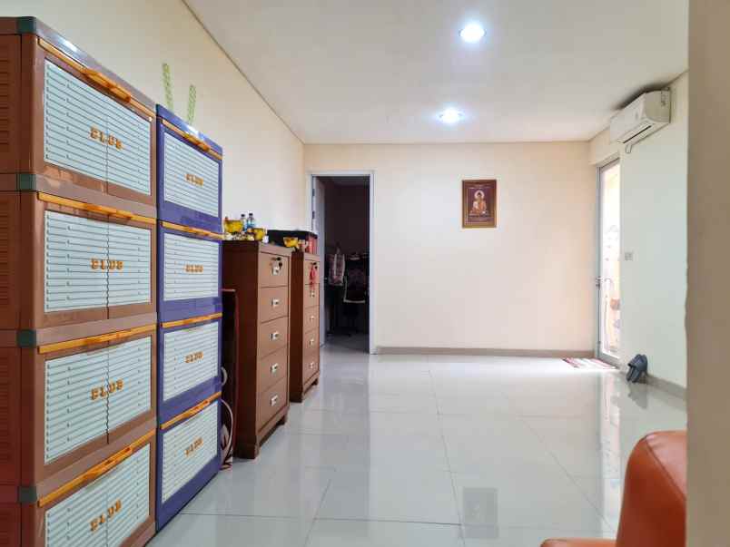 dijual rumah cluster maple summarecon