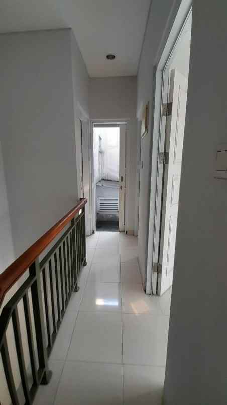 dijual rumah cluster virginia village