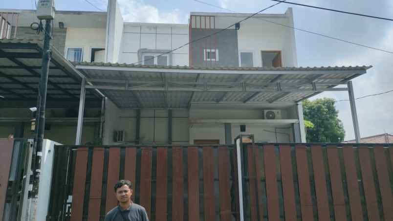 dijual rumah dekat gandaria city mall