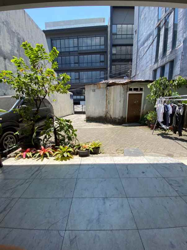 dijual rumah dekat pondok indah mall