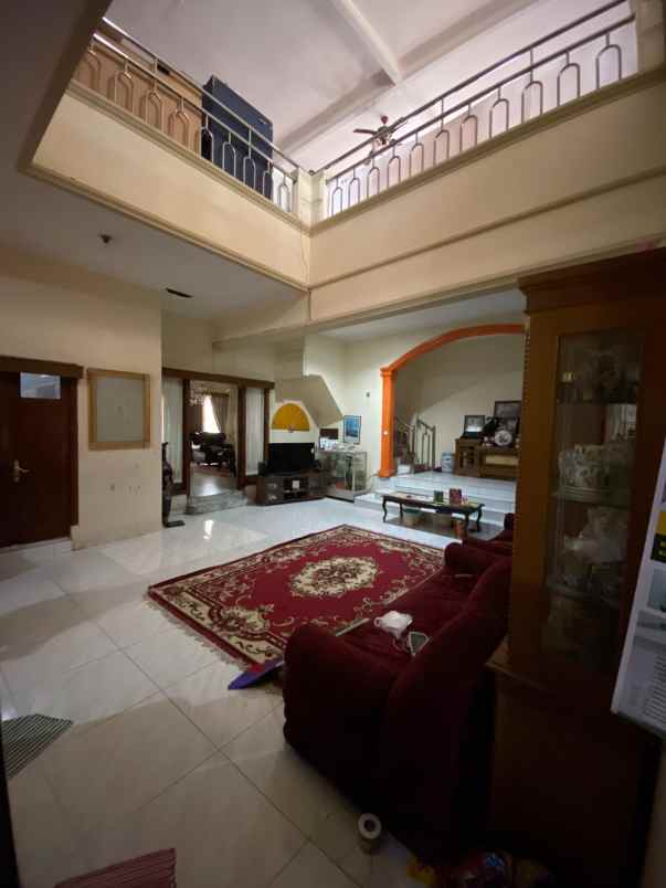 dijual rumah dekat pondok indah mall