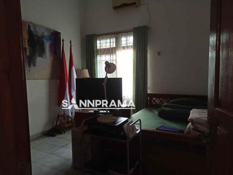 dijual rumah depok