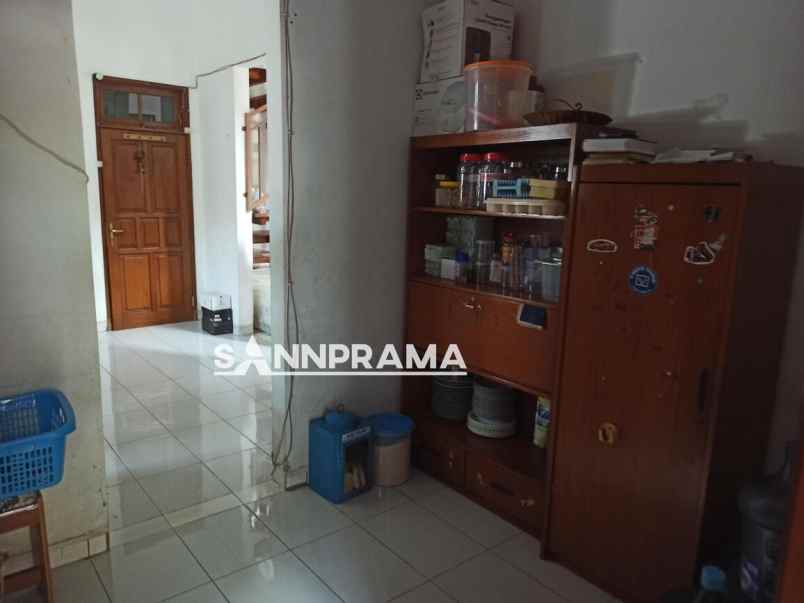 dijual rumah depok